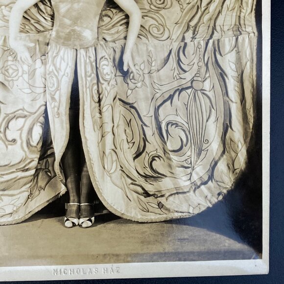 Vintage Art Nouveau Female Performer 8 x 10 Photograph by Nicholas Ház - Picture 7 of 16